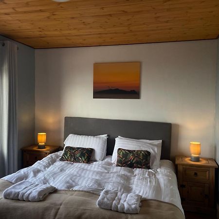 Bed and Breakfast The Coastguard House @ Tigh T.P. à Ballydavid Extérieur photo