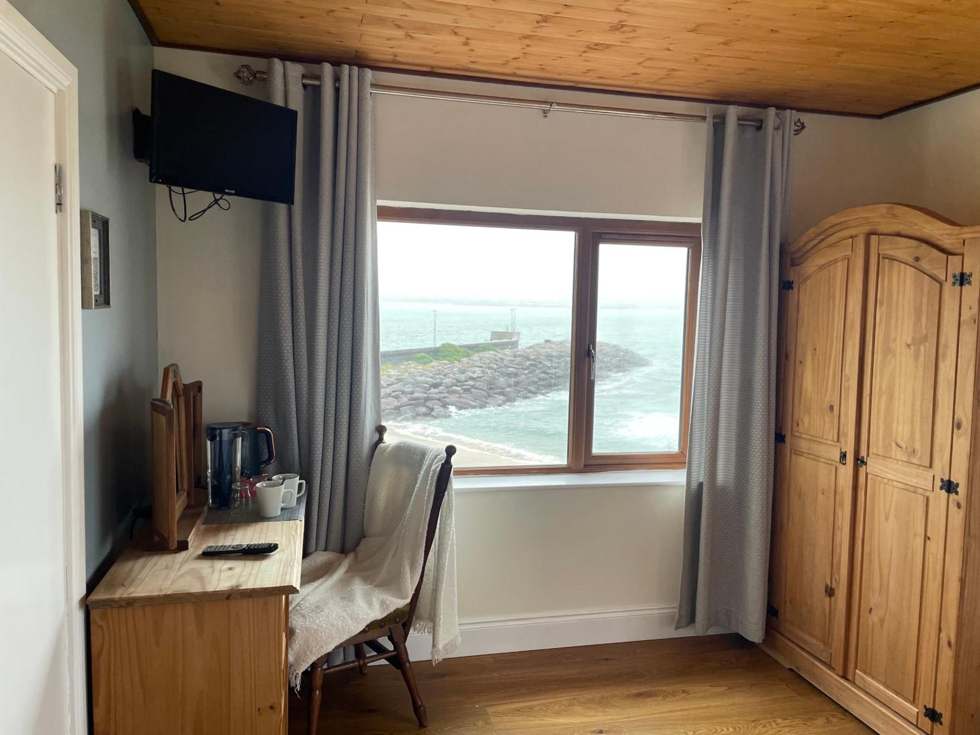 Bed and Breakfast The Coastguard House @ Tigh T.P. à Ballydavid Extérieur photo