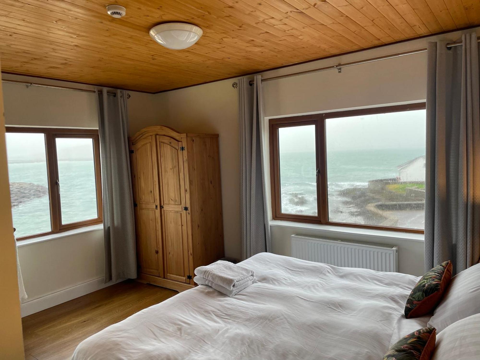 Bed and Breakfast The Coastguard House @ Tigh T.P. à Ballydavid Extérieur photo