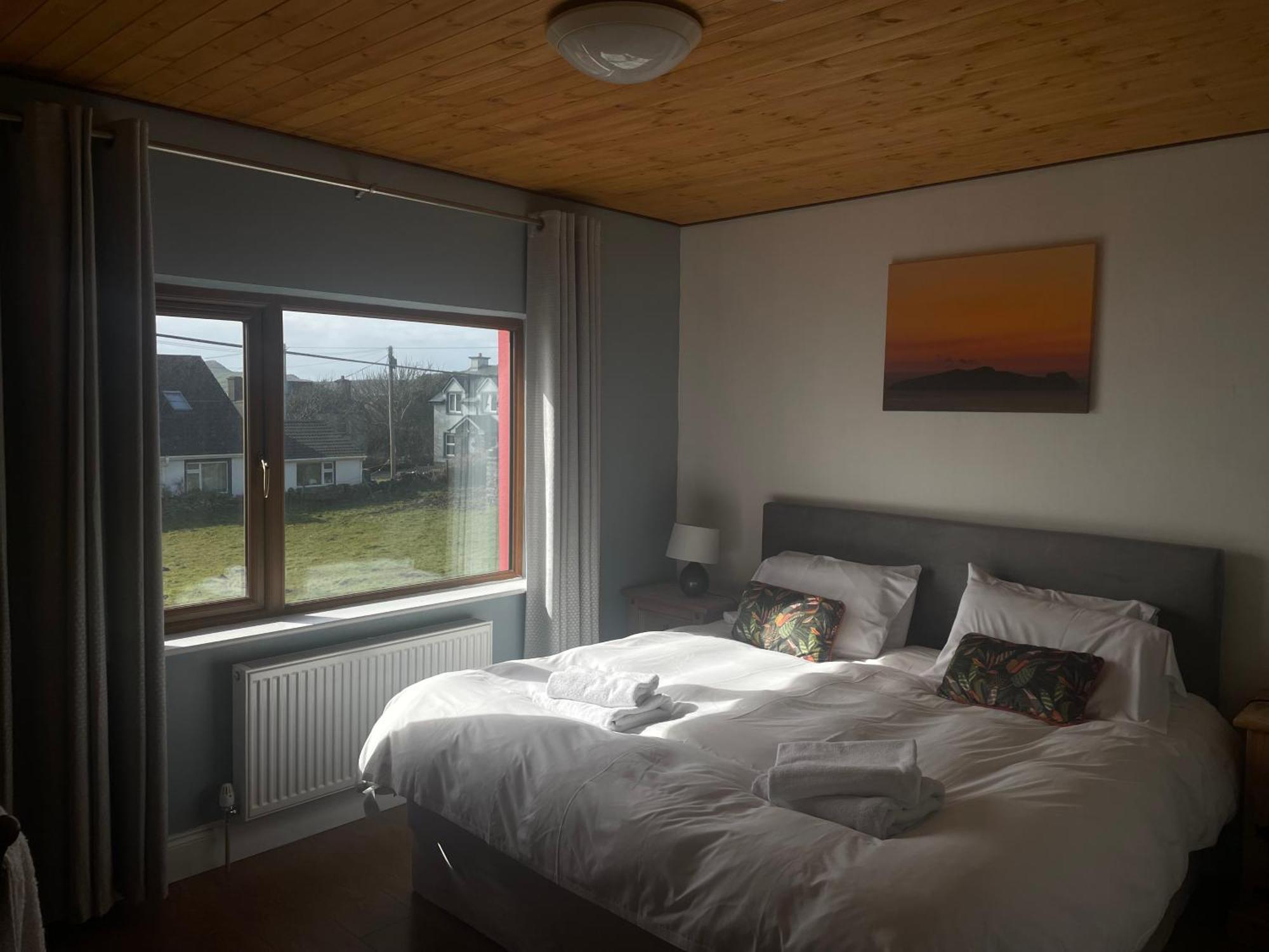 Bed and Breakfast The Coastguard House @ Tigh T.P. à Ballydavid Extérieur photo