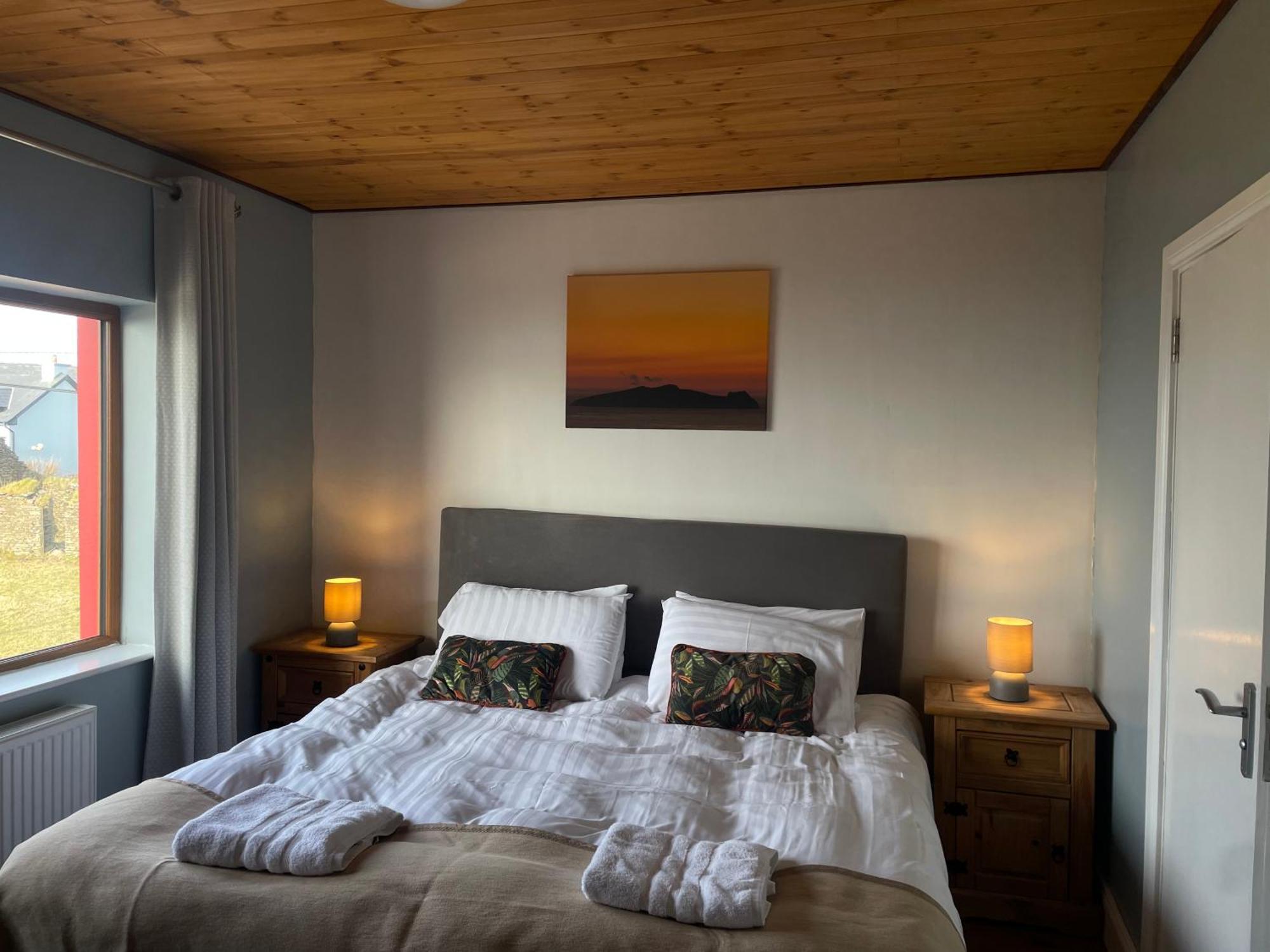 Bed and Breakfast The Coastguard House @ Tigh T.P. à Ballydavid Extérieur photo